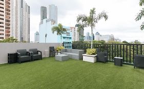 Reddoorz Plus At Canley Residential